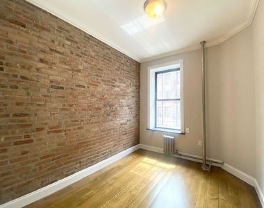 West 103rd Street - Photo Thumbnail 7
