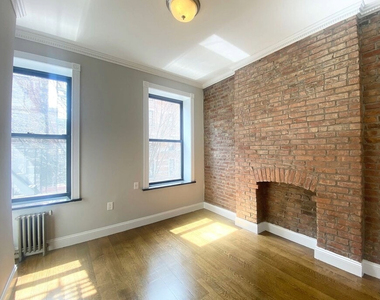 West 103rd Street - Photo Thumbnail 5