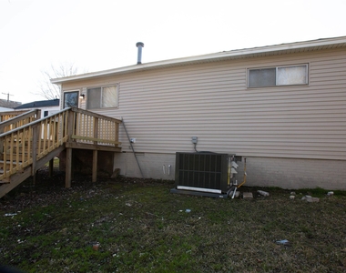 2516 Division Street - Photo Thumbnail 14