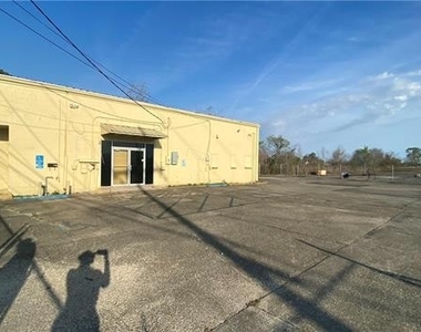 7531 Chef Menteur Highway - Photo Thumbnail 0