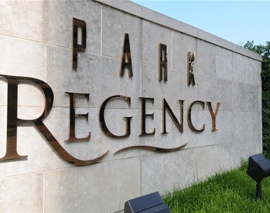 700 Park Regency Place Ne - Photo Thumbnail 23