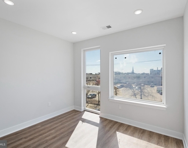 321 W Berks Street - Photo Thumbnail 16