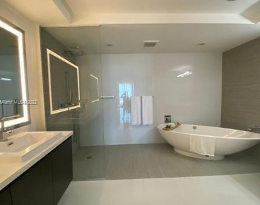 330 Sunny Isles Blvd - Photo Thumbnail 8