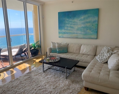 17875 Collins Ave - Photo Thumbnail 1