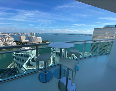 950 Brickell Bay Dr - Photo Thumbnail 10