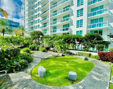 950 Brickell Bay Dr - Photo Thumbnail 21