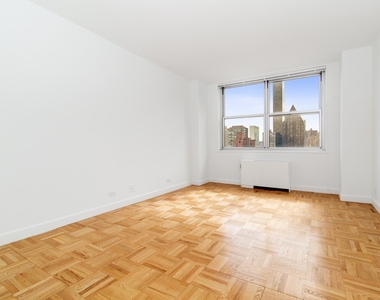 East 39th Street - Photo Thumbnail 1