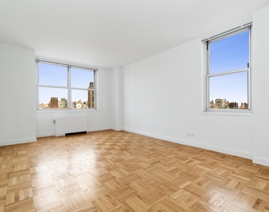 East 39th Street - Photo Thumbnail 0