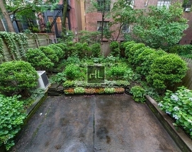 440 West 22 Street - Photo Thumbnail 6