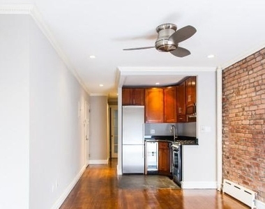 237 East 82nd Street - Photo Thumbnail 1