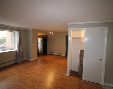 220 Essex Unit 4 - Photo Thumbnail 11