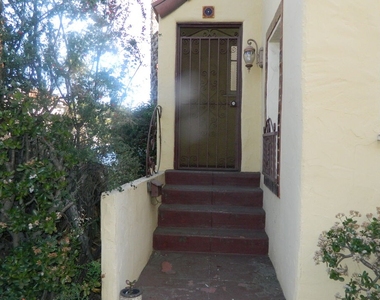 8546 Saturn St - Photo Thumbnail 2