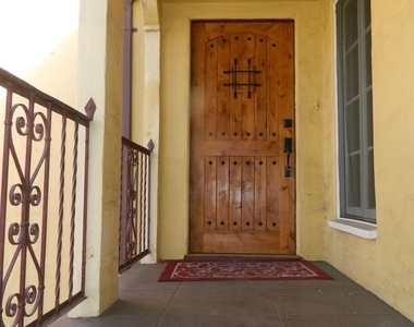 8546 Saturn St - Photo Thumbnail 4