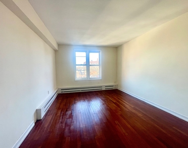 2011 Ocean Avenue - Photo Thumbnail 10