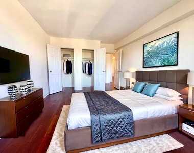 2011 Ocean Avenue - Photo Thumbnail 8