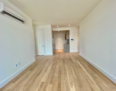 169 Johnson Avenue - Photo Thumbnail 4
