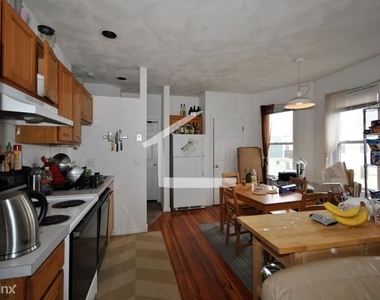 58 Mansfield St Apt 2 - Photo Thumbnail 3