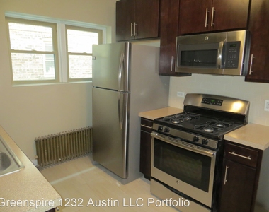 1234 N Austin Boulevard - Photo Thumbnail 5