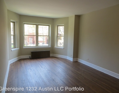 1234 N Austin Boulevard - Photo Thumbnail 7