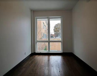 340 Irving Avenue - Photo Thumbnail 2