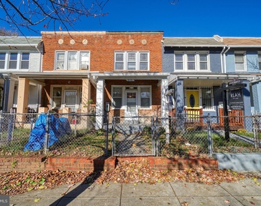 1836 L Street Ne - Photo Thumbnail 0