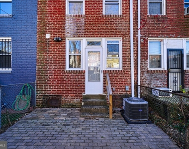 1836 L Street Ne - Photo Thumbnail 38