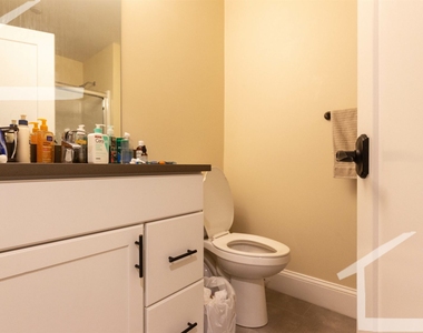 9 Glencoe St Apt 302 - Photo Thumbnail 0