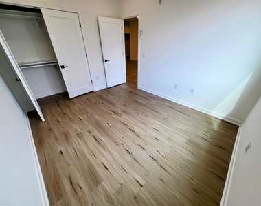 22 East Rittenhouse Street - Photo Thumbnail 6