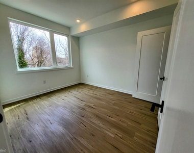 22 East Rittenhouse Street - Photo Thumbnail 17