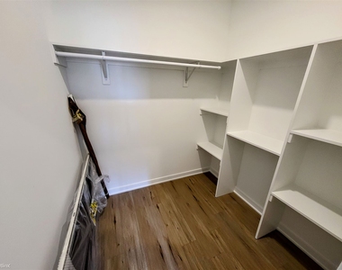 22 East Rittenhouse Street - Photo Thumbnail 15