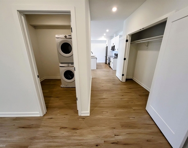 22 East Rittenhouse Street - Photo Thumbnail 7