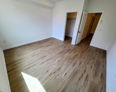 22 East Rittenhouse Street - Photo Thumbnail 12