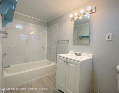 77 Benson Avenue - Photo Thumbnail 13