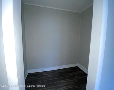 77 Benson Avenue - Photo Thumbnail 5