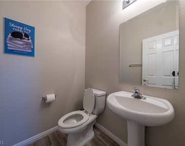 8280 Crown Peak Avenue - Photo Thumbnail 22