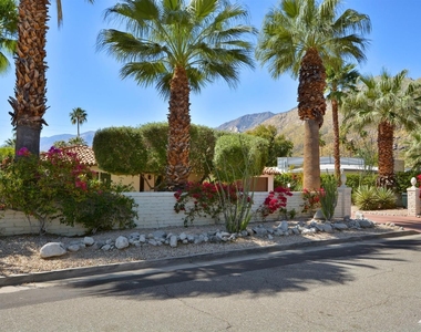 195 E Ocotillo Avenue - Photo Thumbnail 2