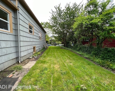 3807 Ne Cleveland Ave. - Photo Thumbnail 14