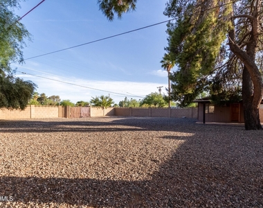 5525 N Marion Way - Photo Thumbnail 17