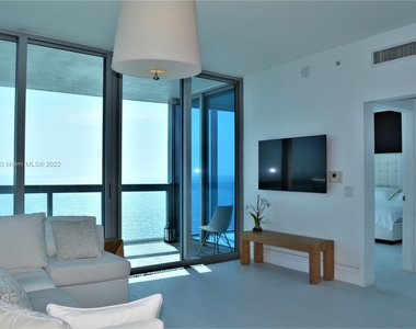 6899 Collins Ave - Photo Thumbnail 8