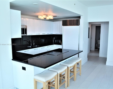 6899 Collins Ave - Photo Thumbnail 17