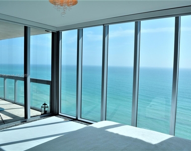 6899 Collins Ave - Photo Thumbnail 23