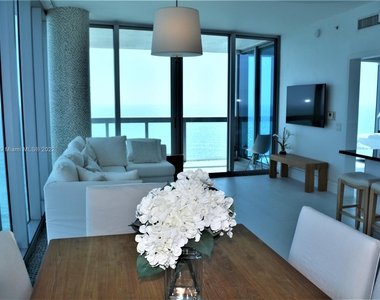 6899 Collins Ave - Photo Thumbnail 12