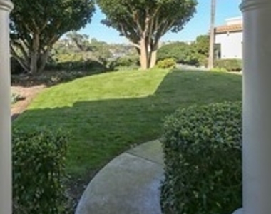 18 Forest Hills Court - Photo Thumbnail 2