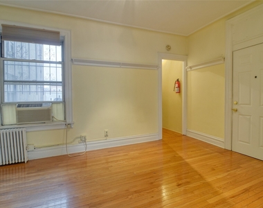 31-47 Steinway Street - Photo Thumbnail 1