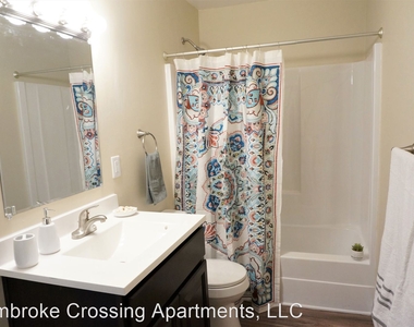 825 Crossing Court, Apt #103 - Photo Thumbnail 11