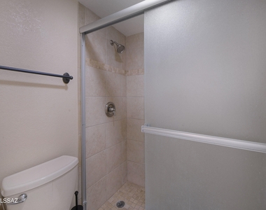 6651 N Campbell Avenue - Photo Thumbnail 16