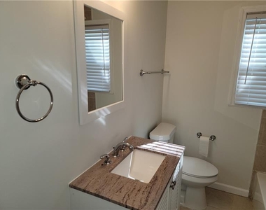 1346 Lorenzo Drive Sw - Photo Thumbnail 12