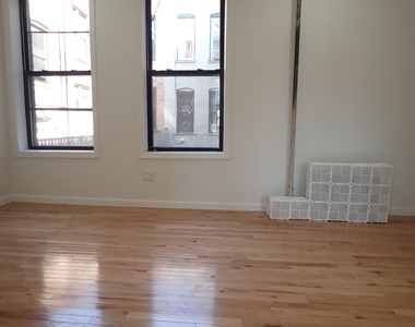 529 Hinsdale Street - Photo Thumbnail 1