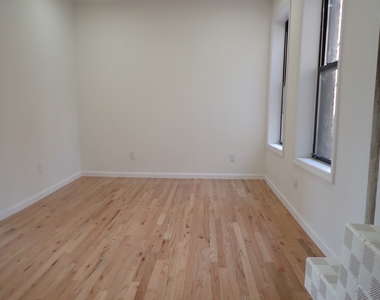 529 Hinsdale Street - Photo Thumbnail 3