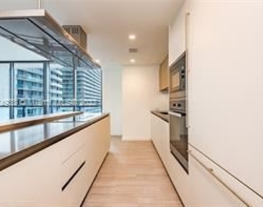 1000 Brickell Plz Unit 2600 - Photo Thumbnail 2